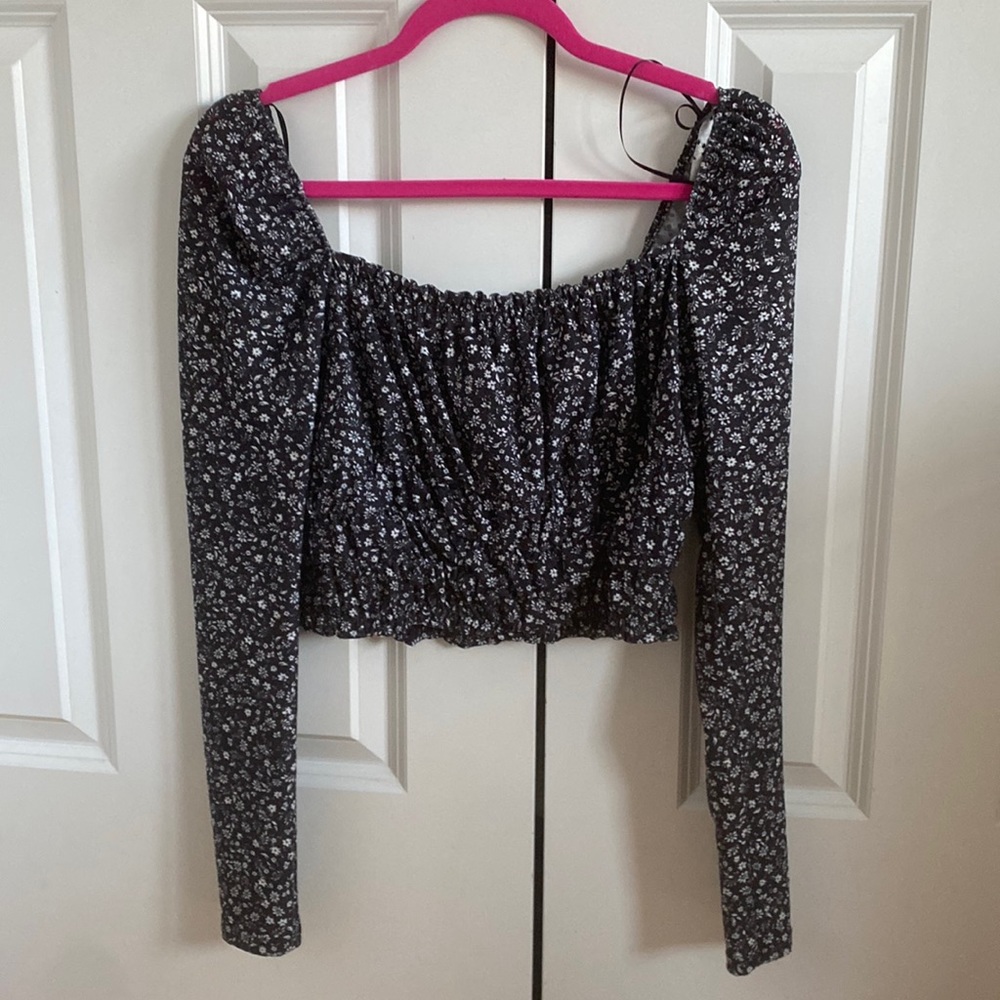 Rouch long sleeved slightly cropped blouse